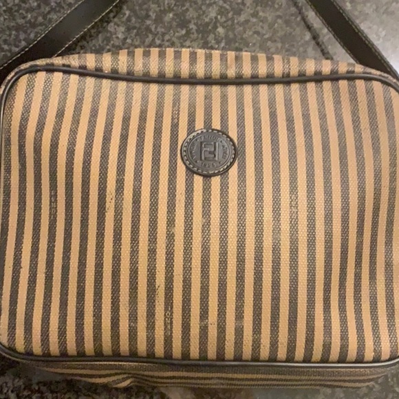 Vintage FENDI bag - Picture 4 of 5